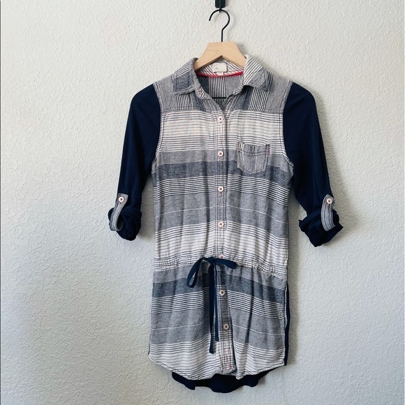 Anthropologie Postmark Brand Blue and White Stripe Tunic Top - Picture 1 of 15